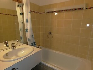 Bathroom - Cozy ski-in studio with private terrace (La Plagne Montalbert)