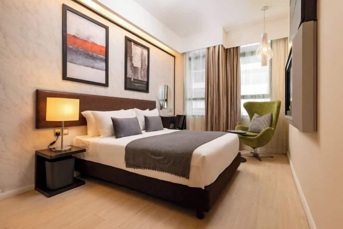 1 quarto, edredons de pluma, frigobar, cortinas blackout