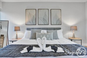 House | 5 bedrooms, iron/ironing board, free WiFi, bed sheets