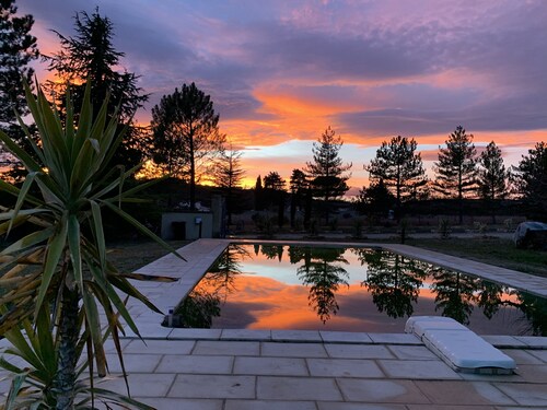 Le Mas des Milans, Charmante Suite Parentale Avec Piscine