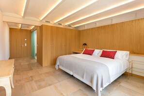 Deluxe-Doppel- oder -Zweibettzimmer, barrierefrei | Bettwäsche aus ägyptischer Baumwolle, hochwertige Bettwaren