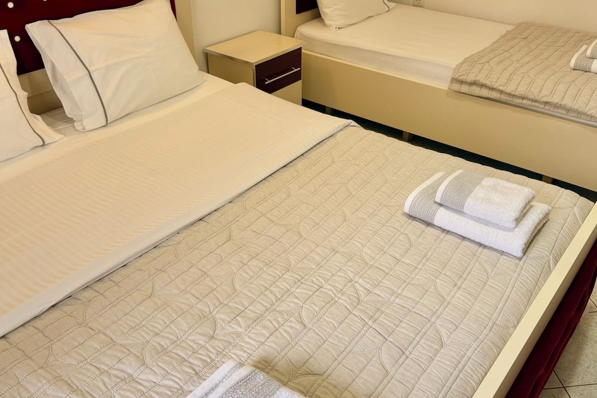 Standard Triple Room | Free WiFi, bed sheets