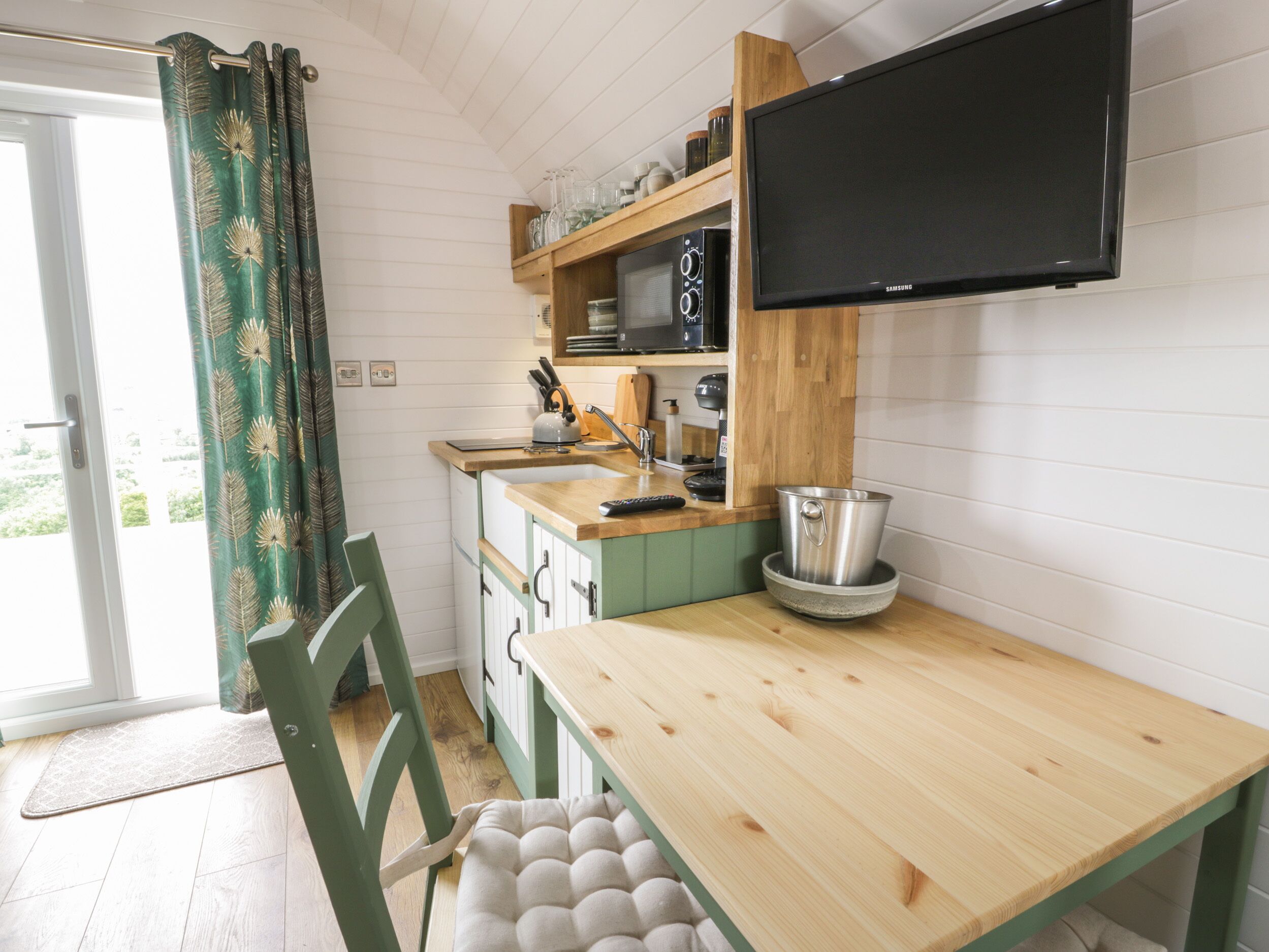 Cottage | Interior
