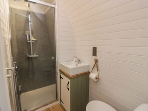 Cottage | Bathroom