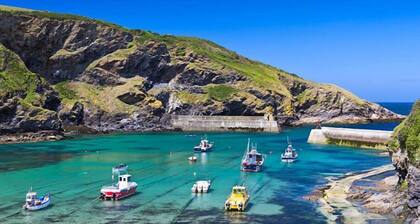 Sunny Corner - A romantic and authentic fisherman's cottage, dating from 17th Century