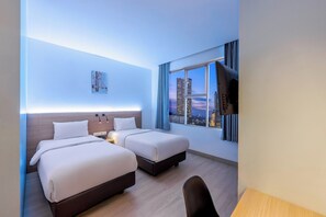 高级双人房或双床房 | 熨斗/熨板、床单