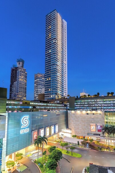 GRAND   THAMRIN  HOTEL