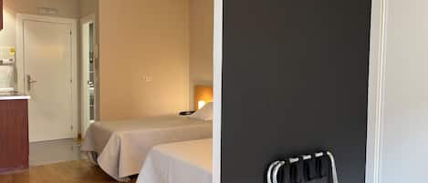 1 chambre, fer et planche Ă repasser, accĂšs Internet, draps fournis