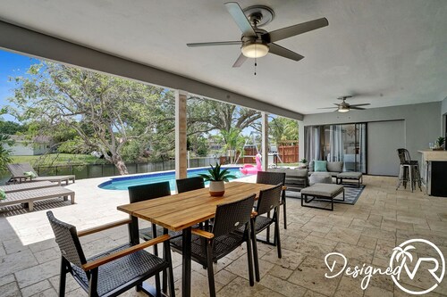 Family vacation 5 Br with Heated Pool