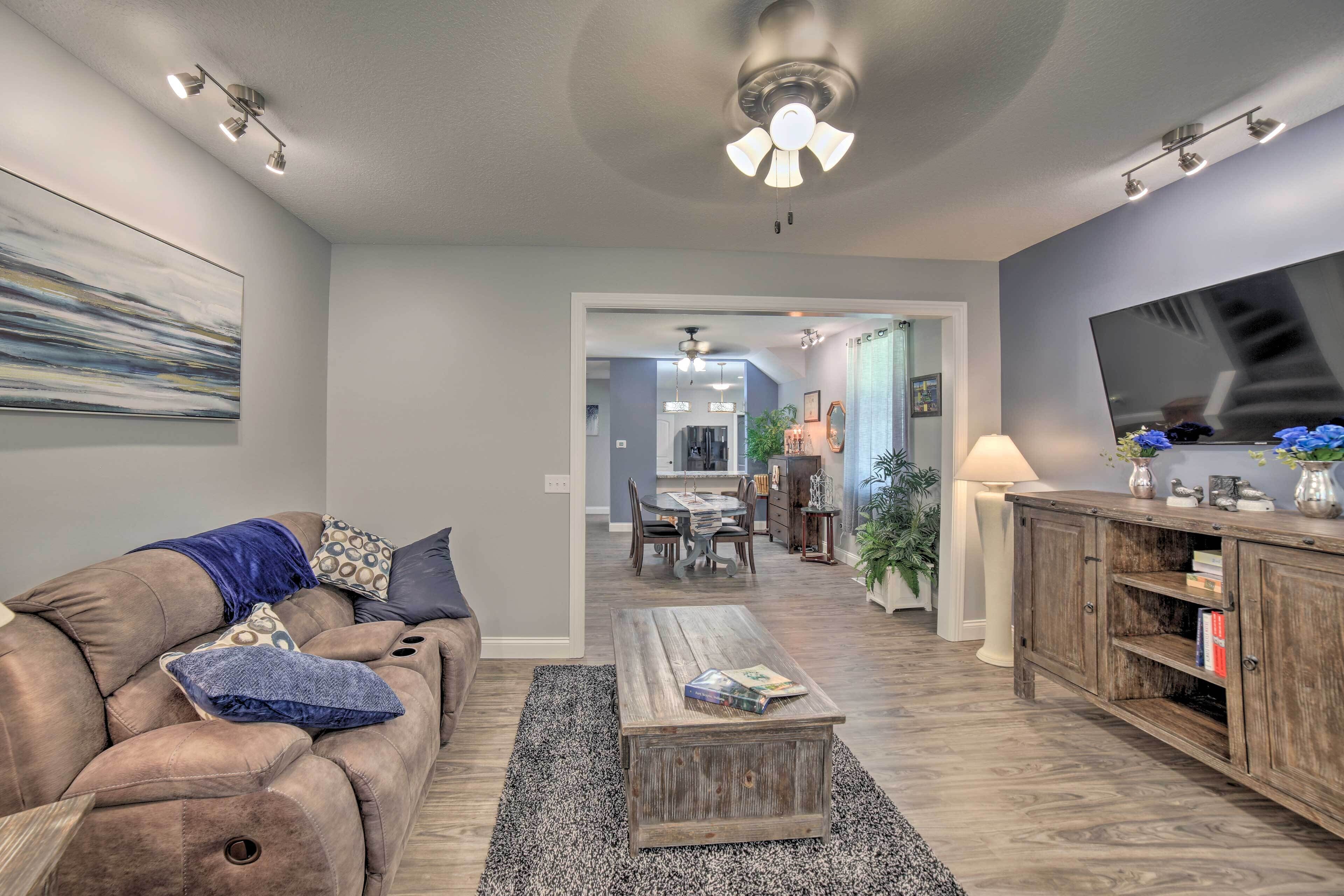 Spacious Fort Wayne Condo w/ Porch + Storage!