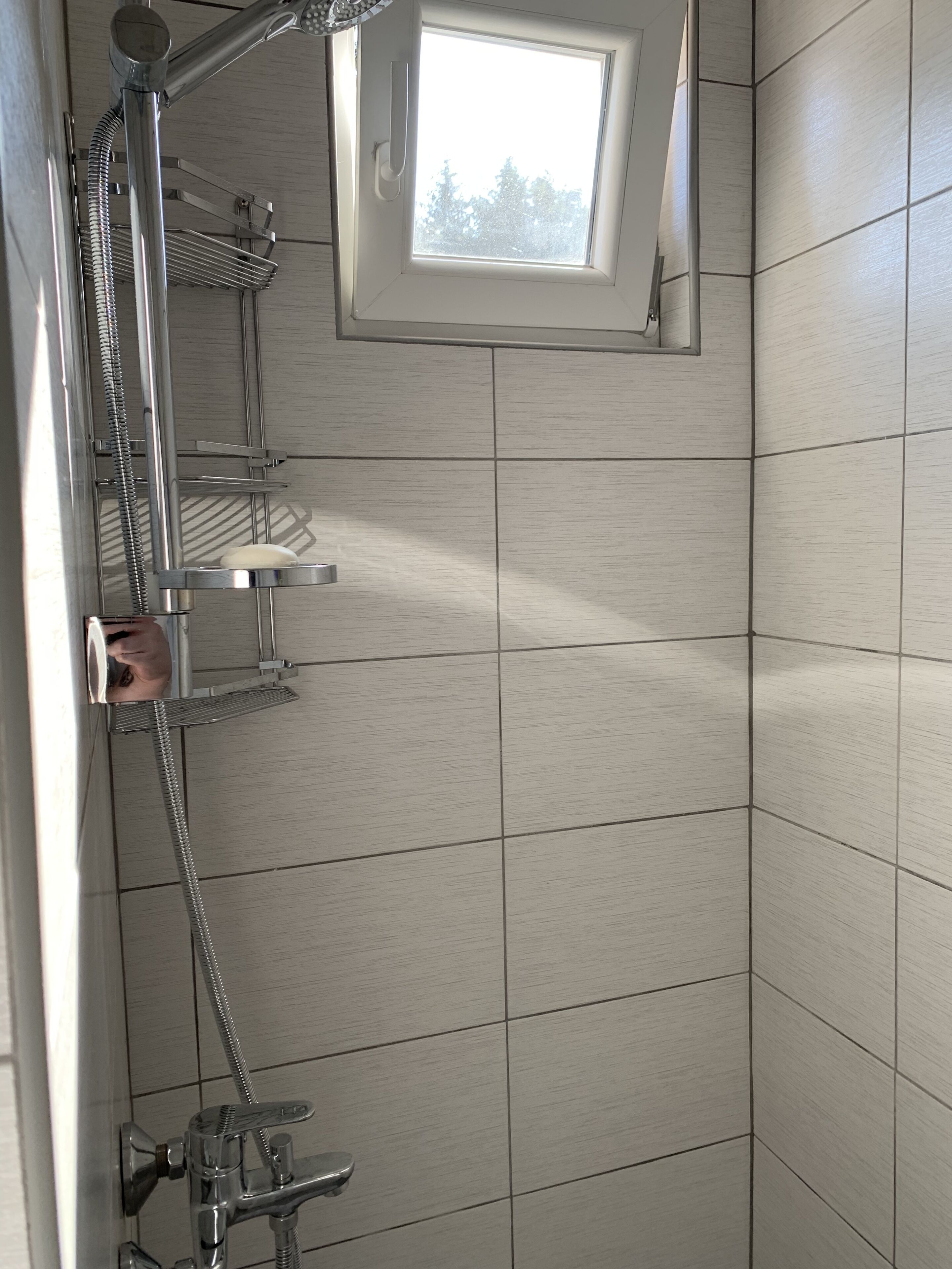 Apartment, Multiple Beds | Bathroom | Shower, towels