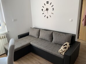 Apartment, Multiple Beds | Living room