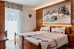 2 bedrooms, free WiFi, bed sheets - Apartment Betites Trilocale with Mountain View, Balcony & Wi-Fi (Canazei)