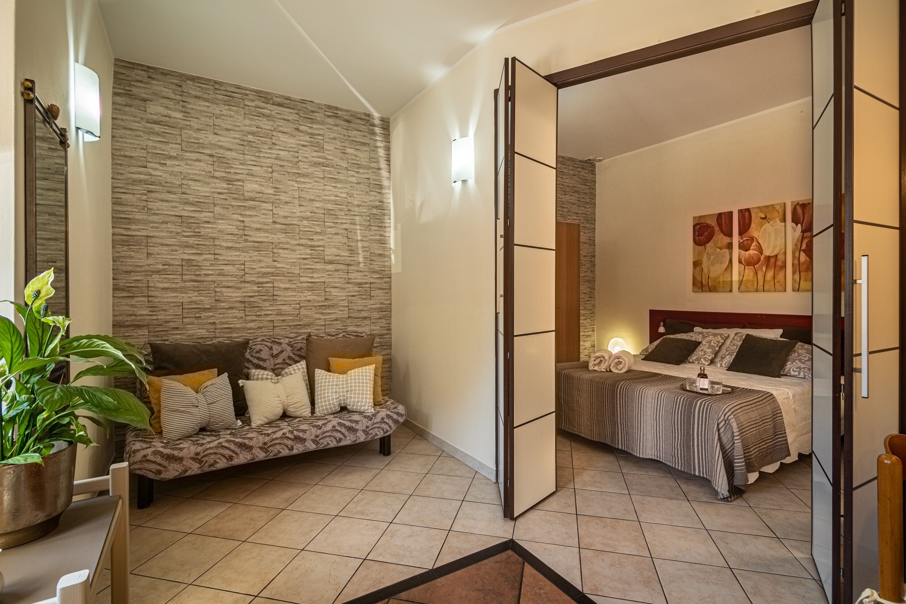 1 habitación, tabla de planchar con plancha, wifi gratis y ropa de cama 