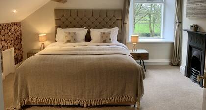 Large Self Catering Property AUSTWICK nr SETTLE in the Yorkshire Dales