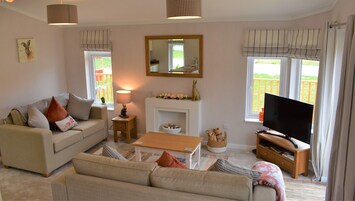 Classic Apartment, Ensuite (With Hot Tub) | Lounge