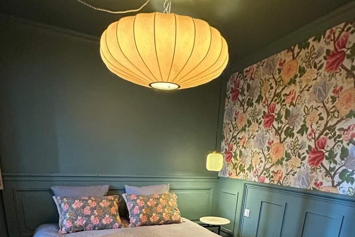 Suite Luxe, salle de bains attenante, vue jardin (Fleur de lune) | 1 chambre