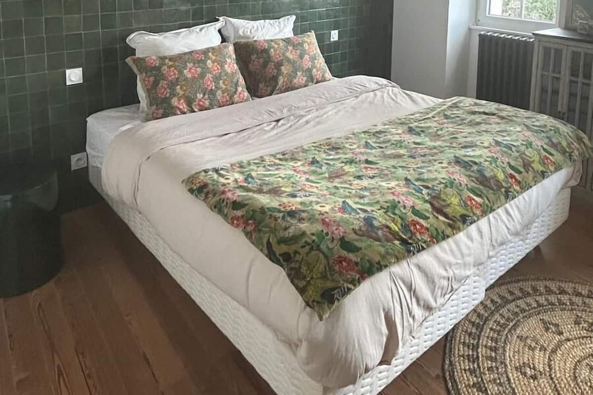 Chambre Double Luxe, salle de bains attenante, vue jardin (Belle de nuit) | 1 chambre