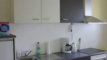 Geladeira, cooktop, lava-louças, cafeteira/chaleira