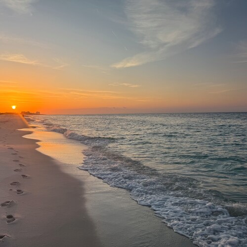 Welcome to Your New "HAPPY PLACE"   on your Island get away!