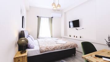 Comfort Room | Free WiFi, bed sheets