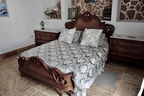 10 chambres, bureau, fer et planche à repasser, Wi-Fi gratuit