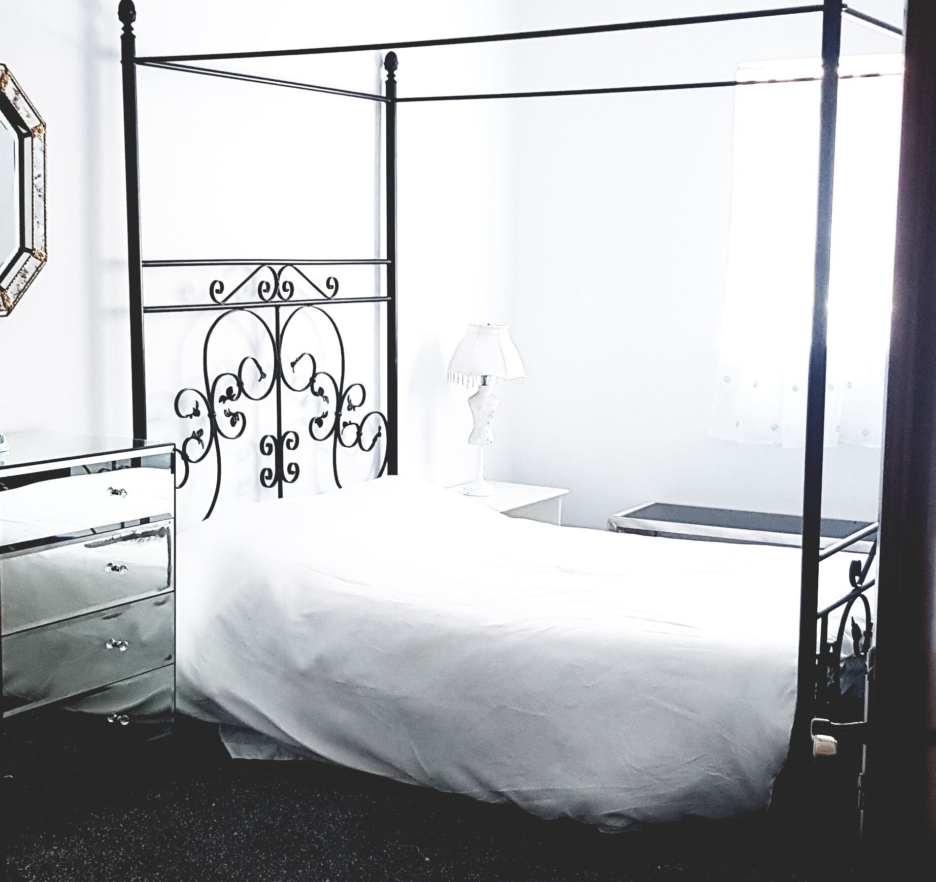 10 bedrooms, desk, iron/ironing board, free WiFi