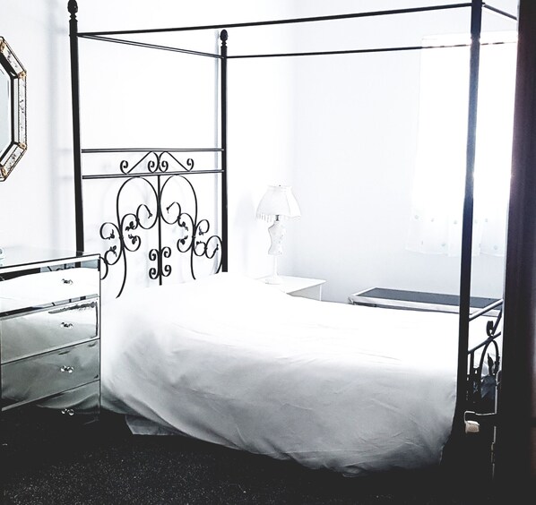 10 chambres, bureau, fer et planche à repasser, Wi-Fi gratuit