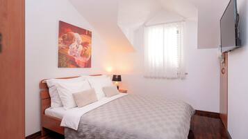 Classic Double Room, Pool Access | Travel cot, free WiFi, bed sheets