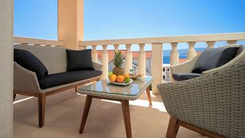 Comfort Double Room, 1 Bedroom, Pool Access | Balcony