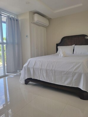 Apartment | 2 bedrooms, iron/ironing board, free WiFi, bed sheets - Ornella Villa - 2-br Apartment - Pool - Parking (Portmore)