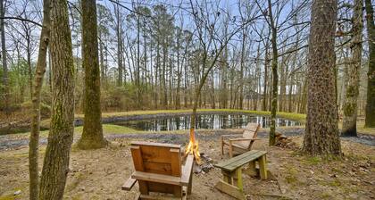 Orange Blossom | Sleeps 6 | Pond View Deck, Fireplace & Near Beavers Bend