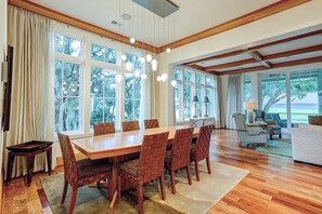 Dining - 15 Genoa - Calibogue Sound and 18th hole Harbour Town Golf Views Await! (Hilton Head Island)