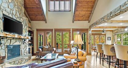 Lakefront Retreat | Luxury Home with Gorgeous VIEWS & Private Dock!