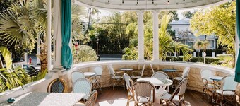 Classic King, Pool - Curry Mansion Inn