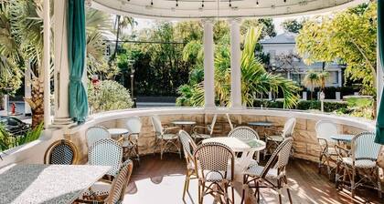 King Suite with Balcony - The James House