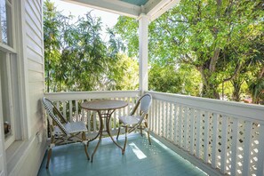 Outdoor dining - The James Suite | Second Floor King (Key West)