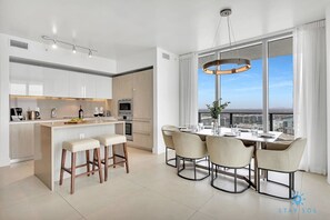 Fridge, microwave, oven, stovetop - Insane Ocean View Balcony |Beachfront Resort+Pools (Hollywood)