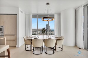 Dining - Insane Ocean View Balcony |Beachfront Resort+Pools (Hollywood)