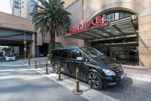 Property grounds - Raphael Penthouse | Square and Mall and Pool Access (Johannesburg)