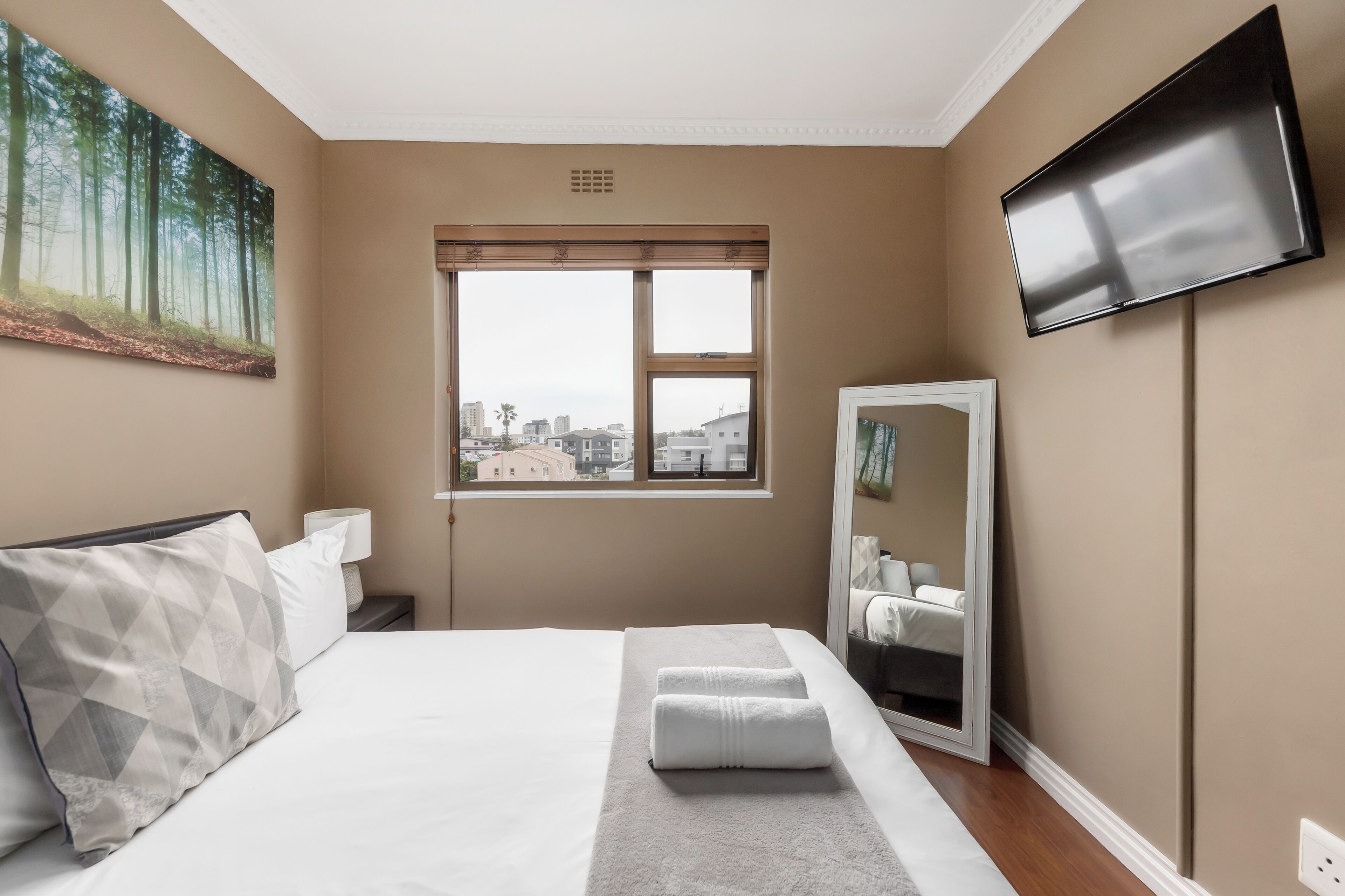 Blouberg Seaside Escape - Modern Comfort & Braai - Parklands