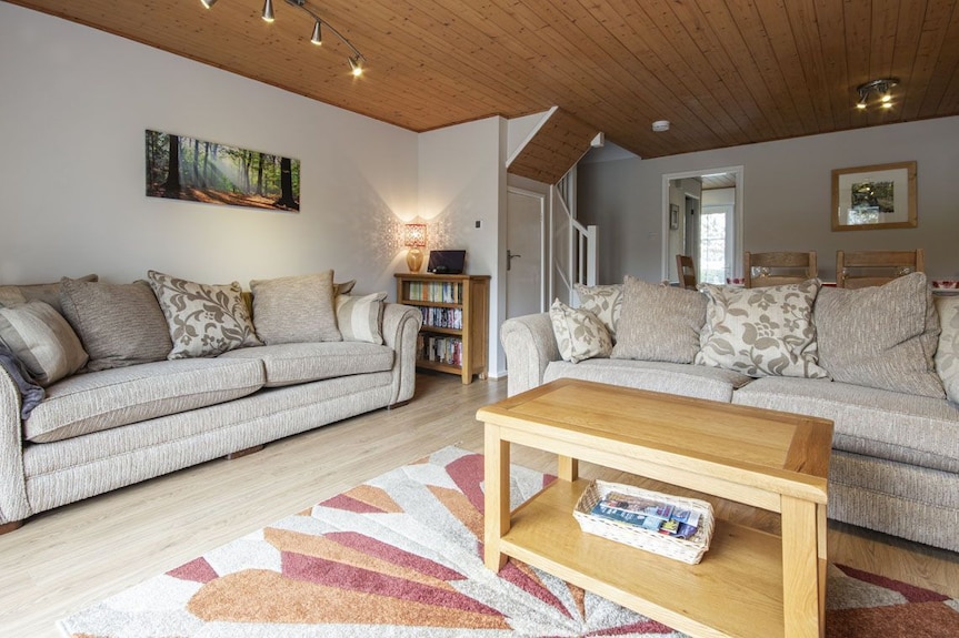Isis Lakes 79, Reflections (P) - Lakeside Lodge, On-site Activities, Sleeps 6 - Cirencester