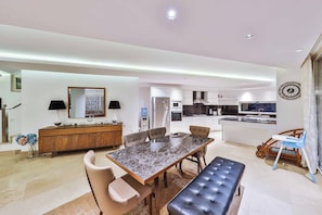 Interior - Villa Julia - Six Bedroom Villa, Sleeps 12 (Kalkan Belediyesi)