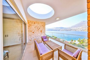 Terrace/patio - Villa Julia - Six Bedroom Villa, Sleeps 12 (Kalkan Belediyesi)