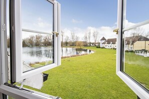 Interior - Isis Lakes 84, Tortola Lodge (P) - Lakeside Lodge, On-Site Activities, Sleeps 8 (South Cerney)