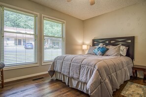 2 bedrooms, Internet, bed sheets