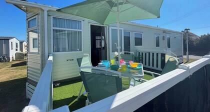 Charming Per Friendly Beach Chalet