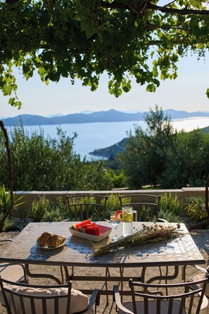 Uklassifisert bilde, 3 av 62, knapp