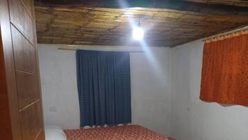 6 bedrooms, free WiFi, bed sheets