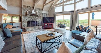 Deep Creek Hideaway w/ Pool Table & Fire Pit